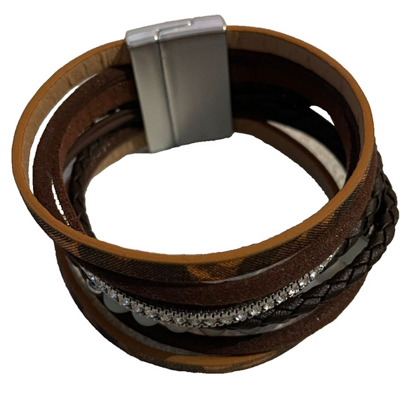 Boho Multicolor Faux Leather Wrap Bracelet Crystal Bead Detail Magnetic Clasp - Picture 2 of 5